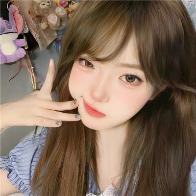 轻轻拂过